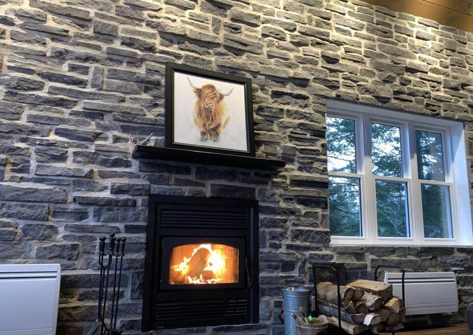 Formidable Waterfront - Formidable Sur Bord De L'eau Chalet
